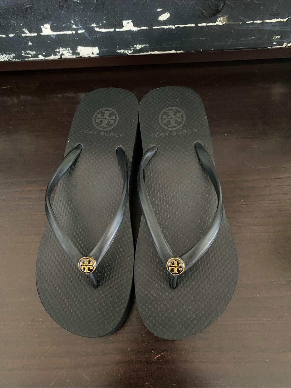 Authentic Tory Burch Black Flip Flop Sandals, Logo Medallion Women’s Size 6-6.5